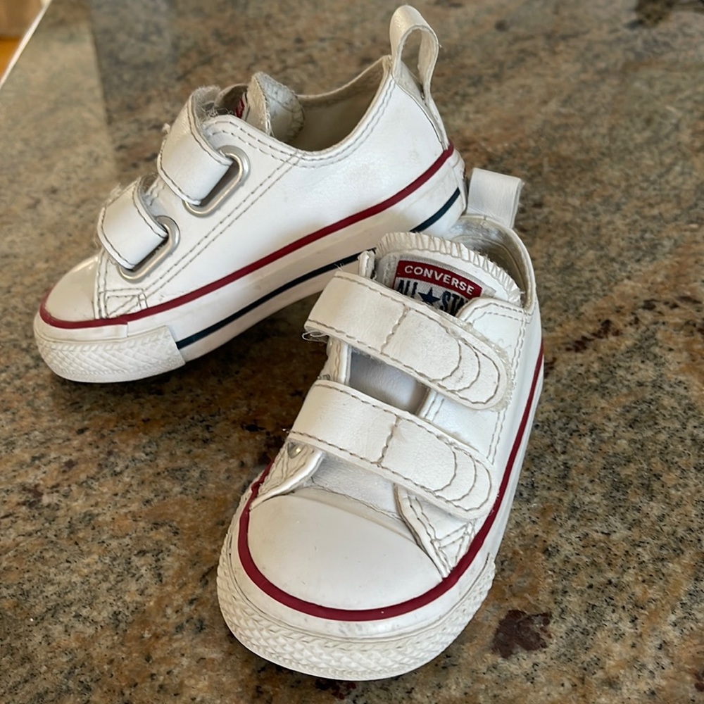 Toddler converse all star sneaker size 5